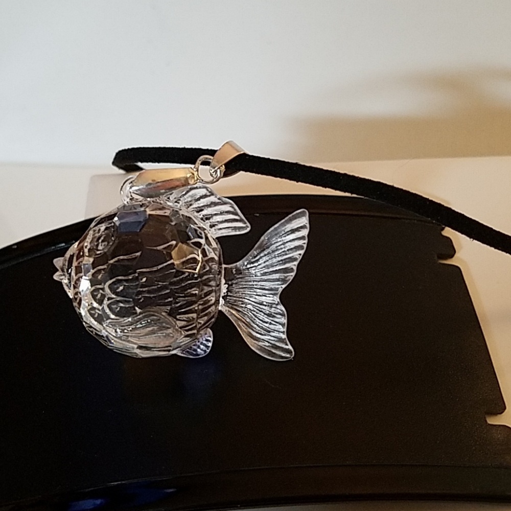 Vegan Suede Necklace 18" Clear Fish